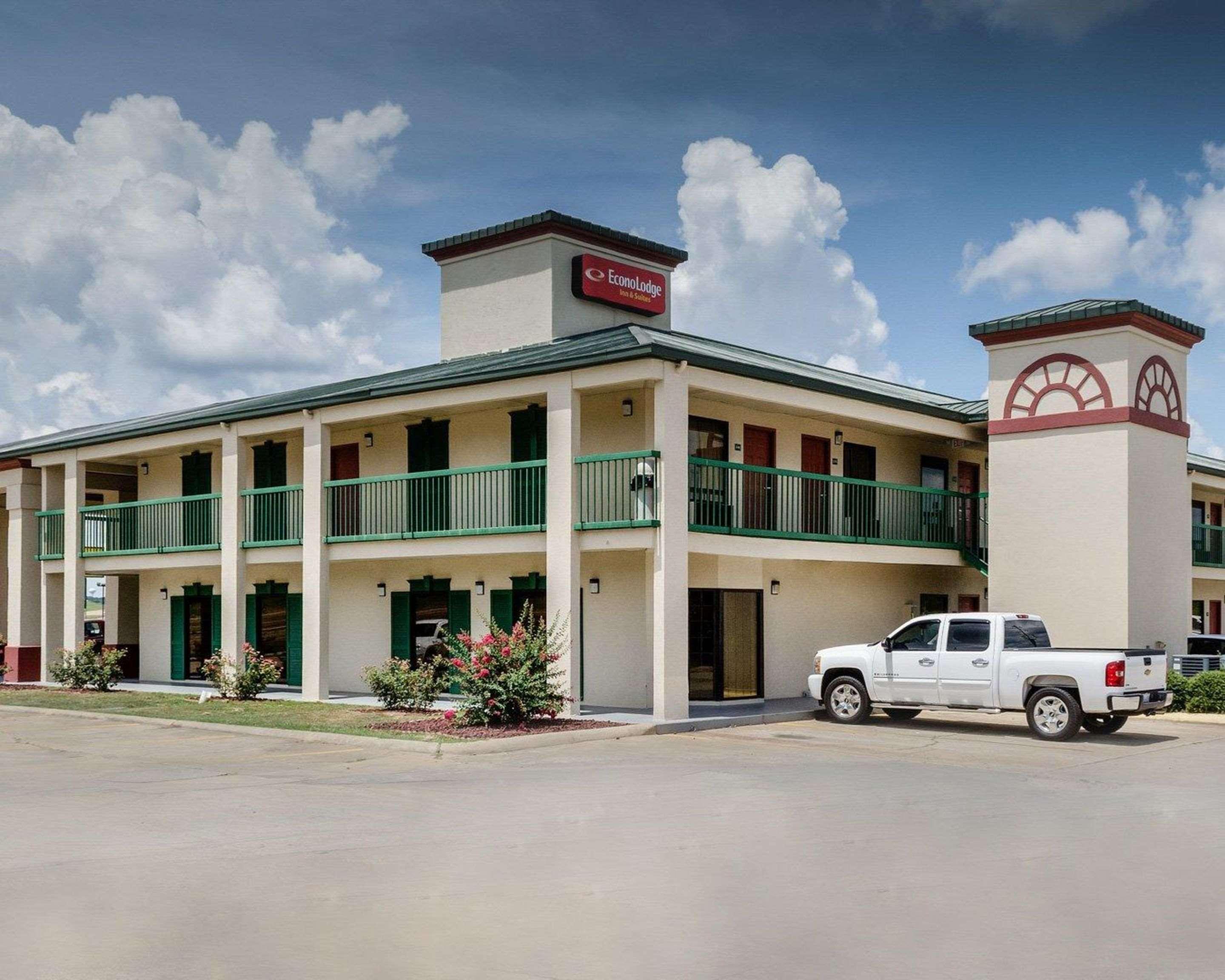 Econo Lodge Inn & Suites Philadelphia Exterior photo